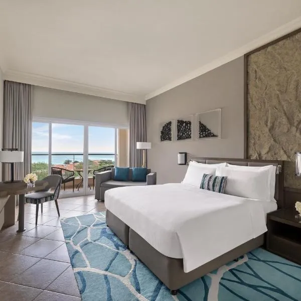 Fujairah Rotana Resort & Spa - Al Aqah Beach, hotel v destinaci Al Aqah