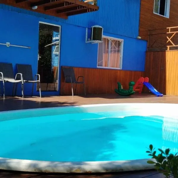 Casa próximo parque de eventos com piscina aquecida na temporada, hotel in Bento Gonçalves