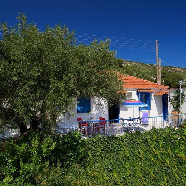 Auntie's Cottage with View, near Agia Efimia, Loukáta