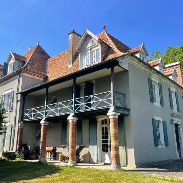 Manoir Maison Ma Valérie, hotel en Castétis