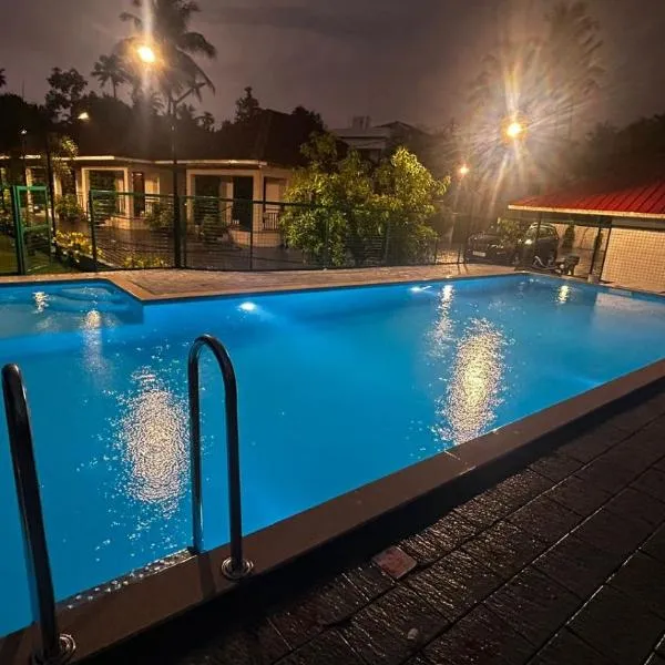 EV StayZ, hotel en Cherai Beach