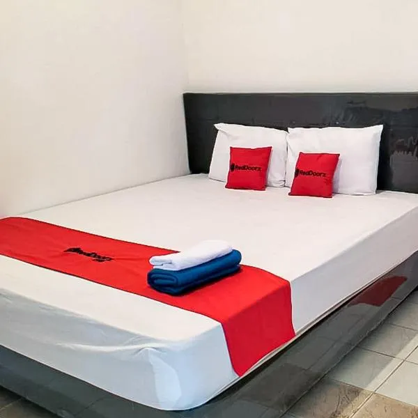 RedDoorz near Juwata Airport 2 Tarakan, hotel en Karanganyar