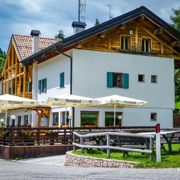 Rifugio Viote, hotel in Vason