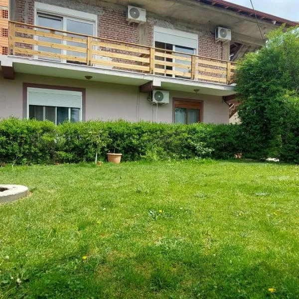 Villa Nathanael, hôtel à Pogradec