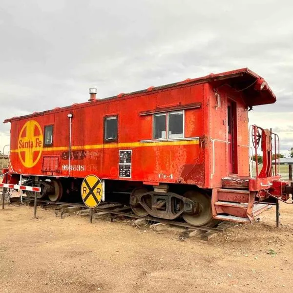 Midnight Train to Marfa 1948 Caboose, hotel in Marfa