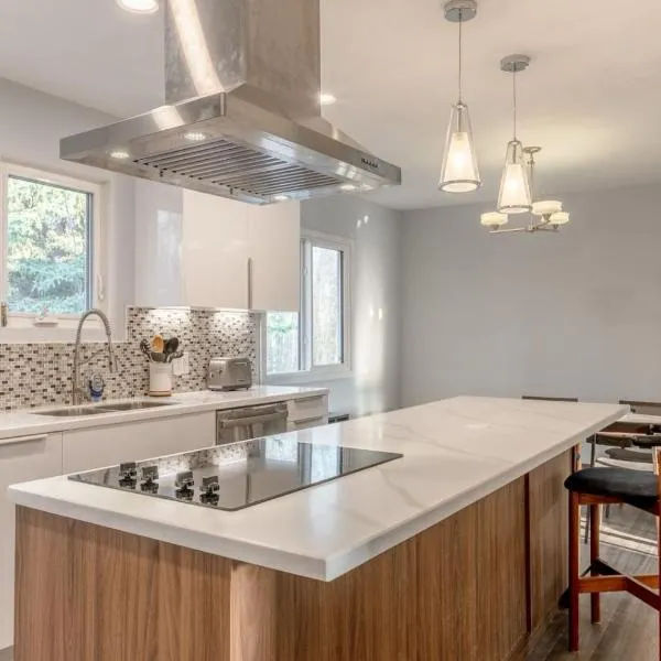 Modern Downtown Stay, hotel a Yellowknife