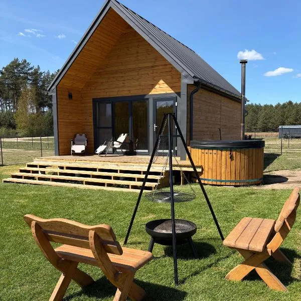 PAKLADA Domek całoroczny 1, hotel in Bak