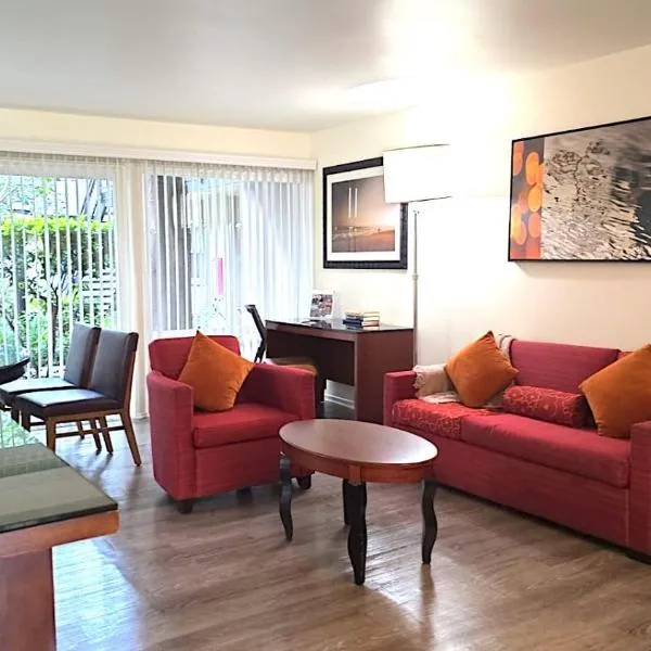 StaysPro Executive Suites Minutes from Santa Monica，位于洛杉矶的酒店