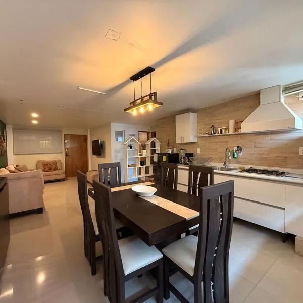 Cerca Foro Sol GNP y Aeropuerto, Hotel in Mexiko-Stadt