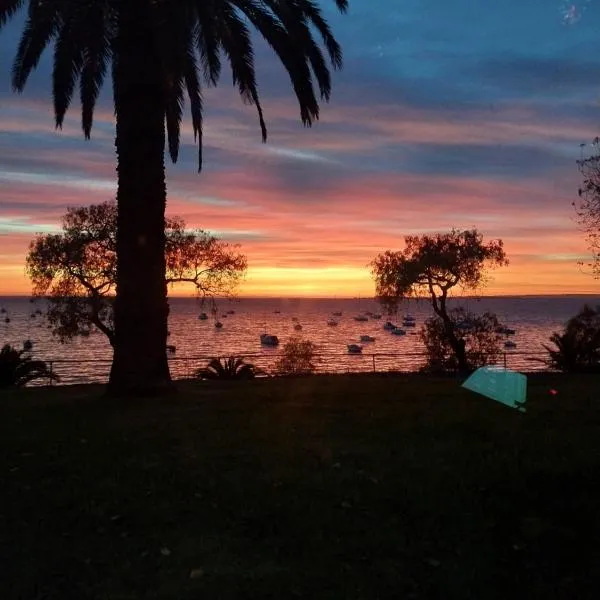 Santa Maria Peaceful 2Bed Coastal Great Ocean Rd Retreat & Breakfast, hotel v destinácii Corio