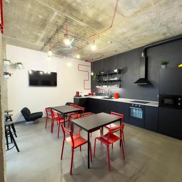 ROCH800 - industriální aparthotel Klatovy, hotel in Klatovy