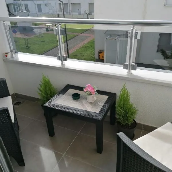 Tri srca, hotel in Banja Koviljača