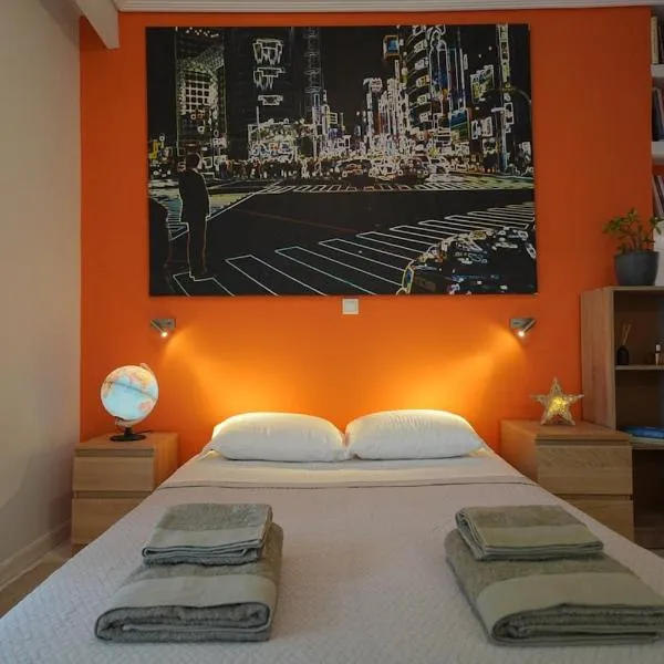 Summer Vacation Home in Vouliagmeni for 4, hotel in Athens