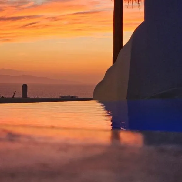 ELLI TROPiCAL LUXURY SUITES SUNSET-INFINITY POOL- SEA SIDE-NEAR CENTER PARKING, hôtel à Mykonos