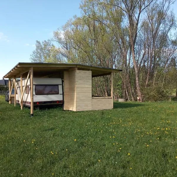 Zážitkový pobyt v karavanu u Slezské Harty, hotel in Mezina