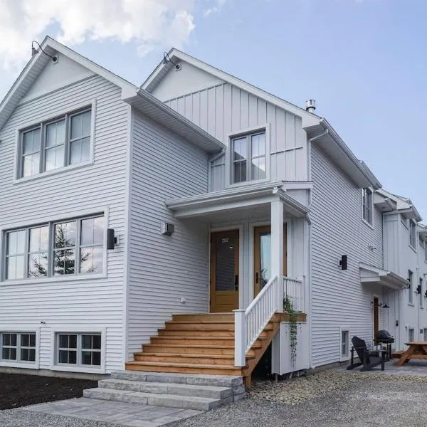 Most beautiful condo 101 in Bromont Vieux, hotel en Bromont