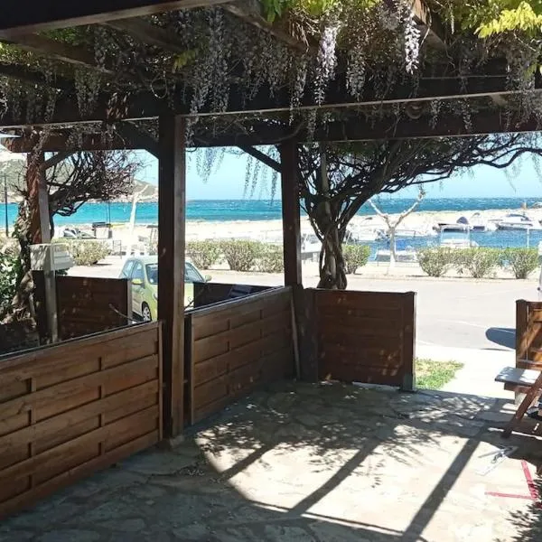 Cap Corse, face à la mer et port paisible, hotel en Macinaggio