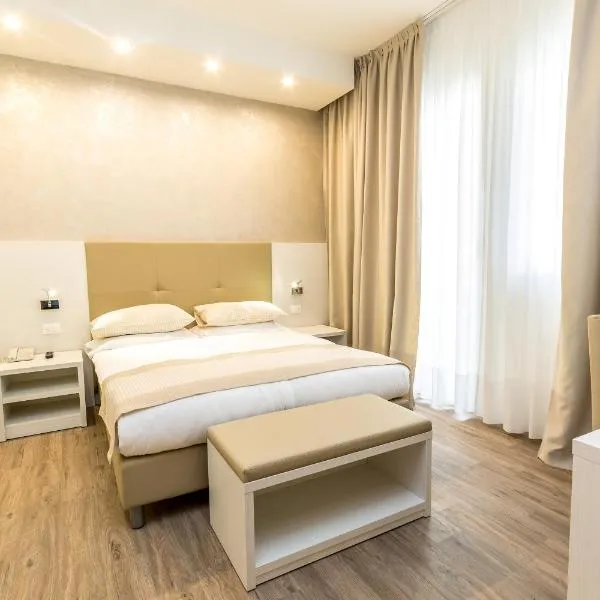 Hotel Touring, hotel in Lido di Jesolo