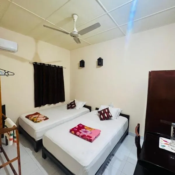 Tropical Lodge, hotel u gradu Hanimaadhoo