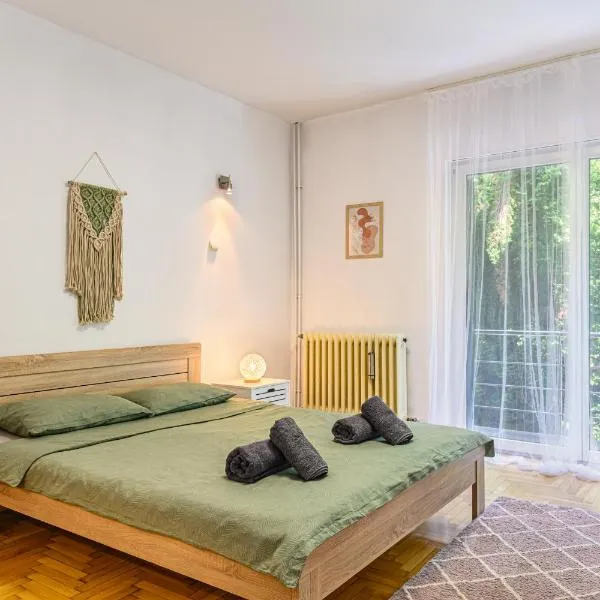 Apartament cu Gradina la Casa Alemar, hôtel à Braşov