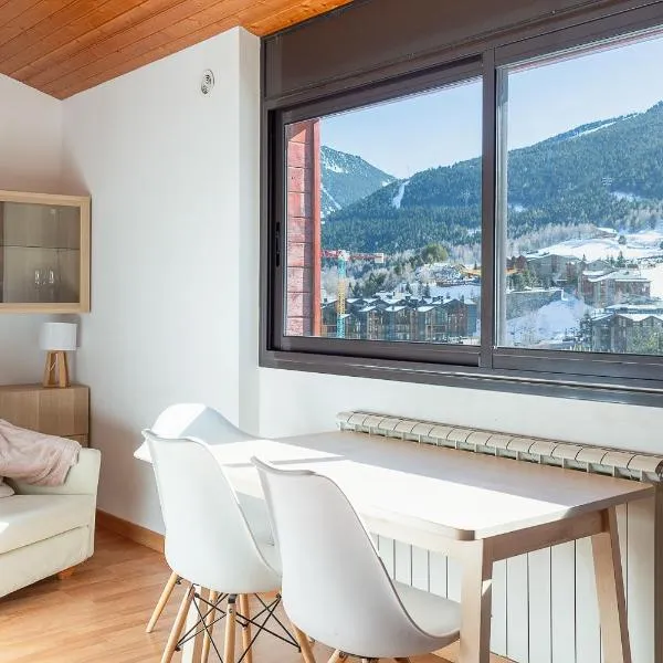 Junto a Rutas de Senderismo Dúplex con Vistas I AndBnB, Hotel in El Tarter