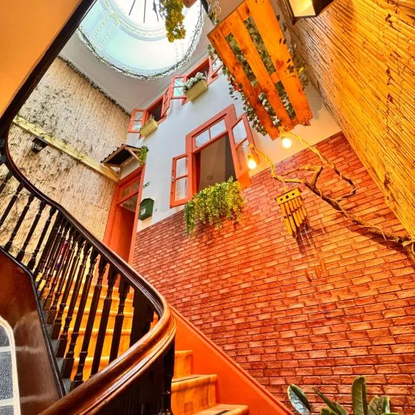 Samba Guesthouse, hotel v Portu