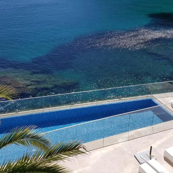 Hotel La Calanque, hôtel à Cavalaire-sur-Mer