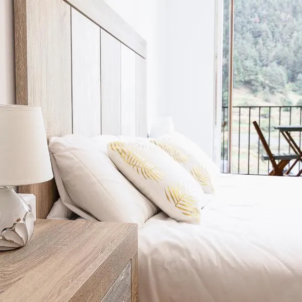 Terraza con Vistas I Escritorio y Cocina Completa I AndBnB, ξενοδοχείο σε Arinsal