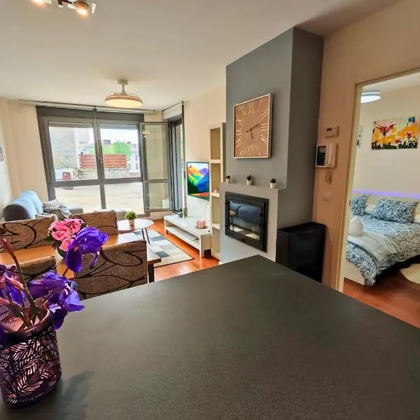 Apartamento Balaitús: Las Margas Golf, hotel v destinaci Latas