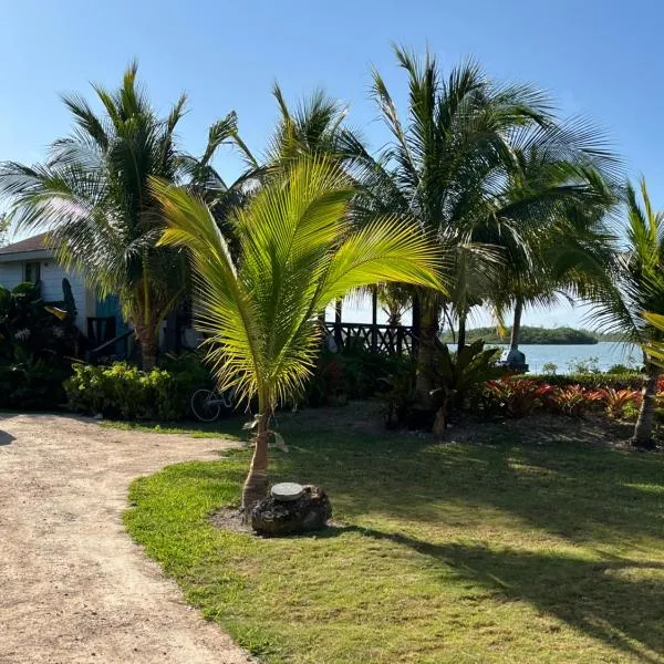 Hidden Paradise - Cottage, Hotel in Nassau
