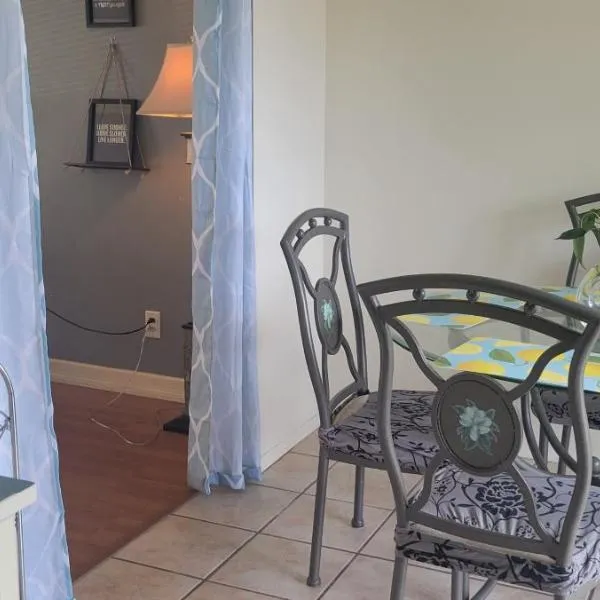 Farhaad's B&B โรงแรมในอับบอทส์ฟอร์ด