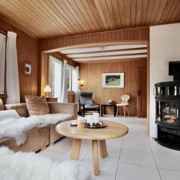 Ferienhaus Tgantieni Ski-in Ski-out-Lenzerheide, hotel v destinaci Lenzerheide