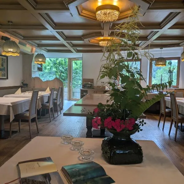 Hotel Alpenblick, hotel in Sarntal