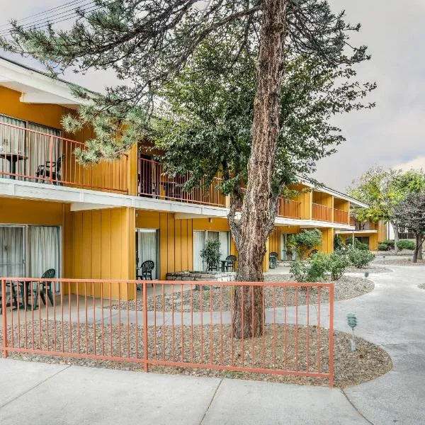 Econo Lodge Near Reno-Sparks Convention Center, hotel di Reno