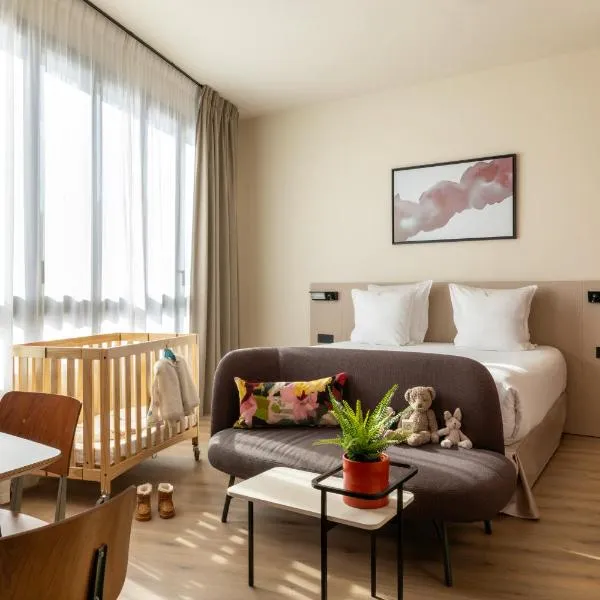 Yuna Montmartre - ApartHotel, hotel in Paris