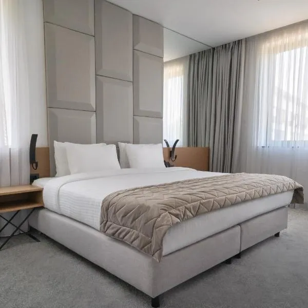 Hotel Mona Plaza, hotel u Beogradu