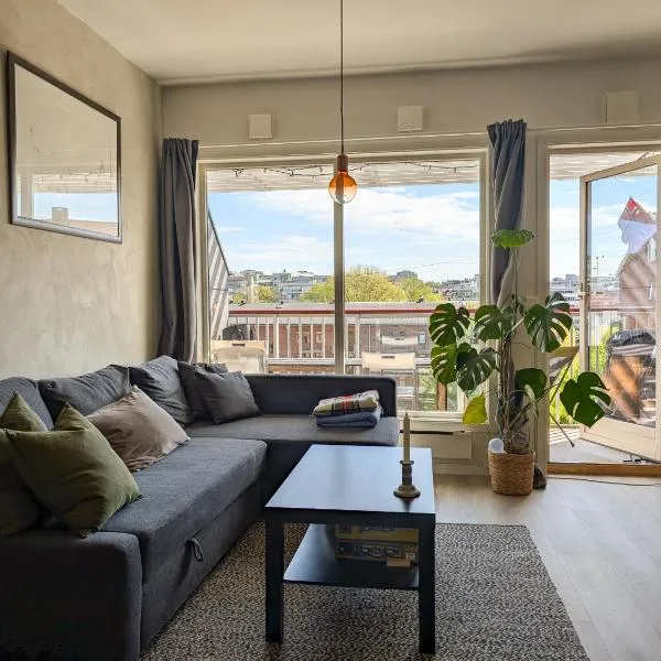 Spacious and cozy studio apartment with balcony、オスロのホテル
