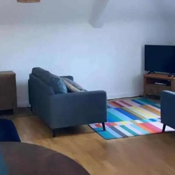 3Br Apartment - Sleeps 7 - Free Parking - Athy, Hotel in Athy