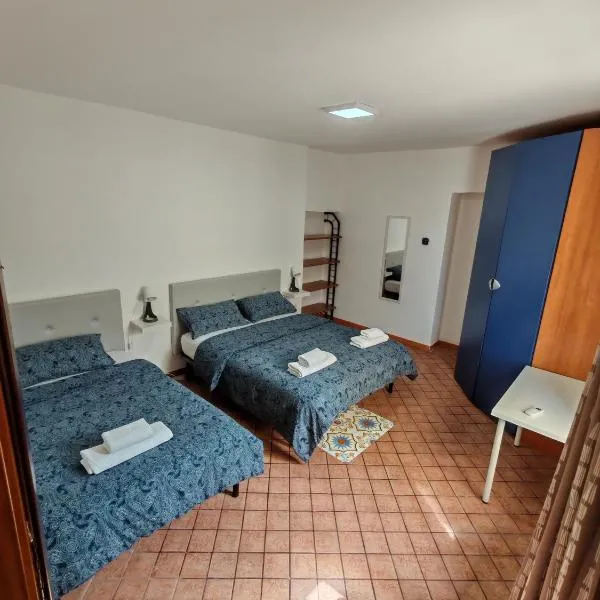 Spaccanapoli house, hotel v Neapoli