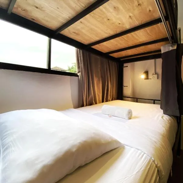 Pine Armenian, Hotel in George Town