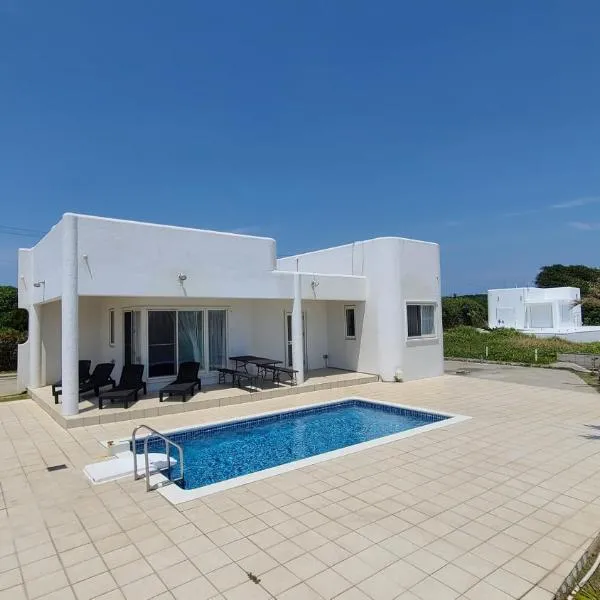 siesta YORON, hotel v Yoronu