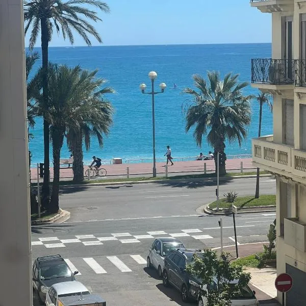 Appartement Luxe & design Vue mer sur la Promenade des Anglais, hotel in Nice