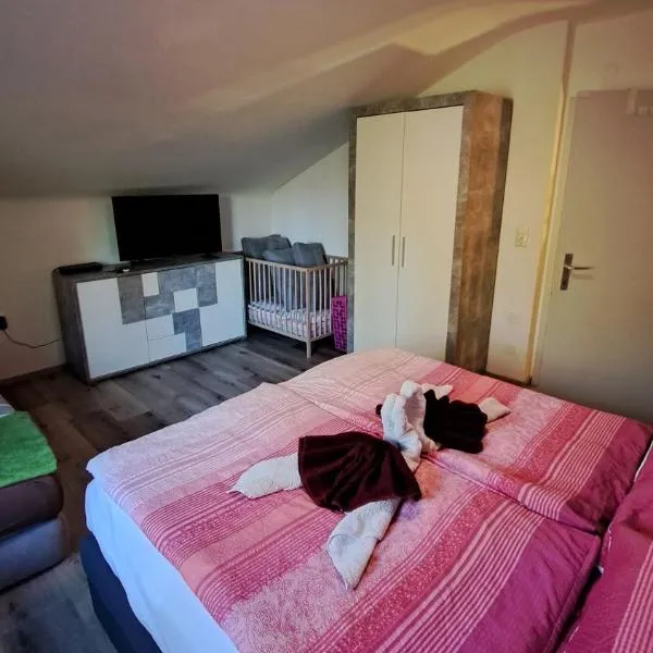 Sandras Ferienhaus Bungalow Sonnenalm, hotell sihtkohas Bad Mitterndorf