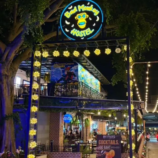 Bad Monkey Samui Hostel, hotel in Chaweng