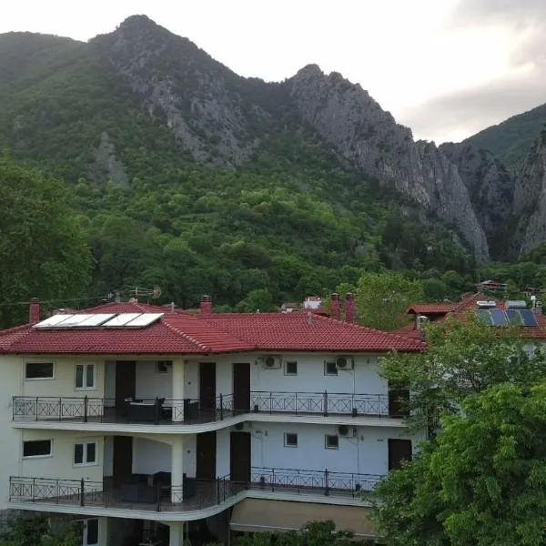 Viesnīca Enastron Hotel pilsētā Kato Lutraki