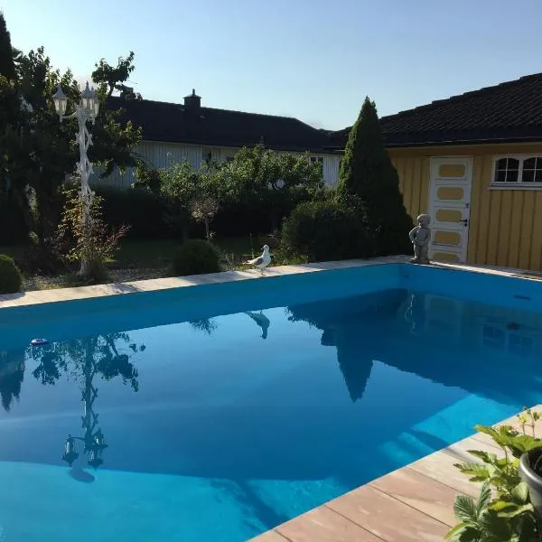 Just Like Home Bed & Spa, hotel in Porsgrunn