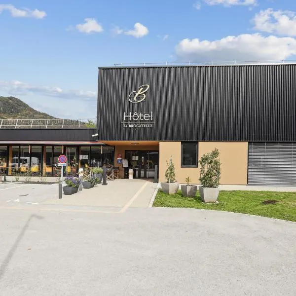 Hôtel Restaurant AKENA Molinges - La Brocatelle，位于圣克洛德的酒店