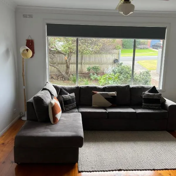 Small affordable home, Hotel in Warrnambool