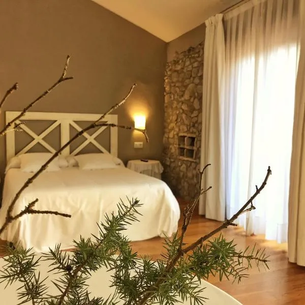 El Castell de la Pobla de Lillet (Adults Only), hotel u gradu La Pobla de Lillet