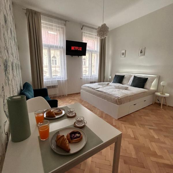 Studio Oliver, Praha